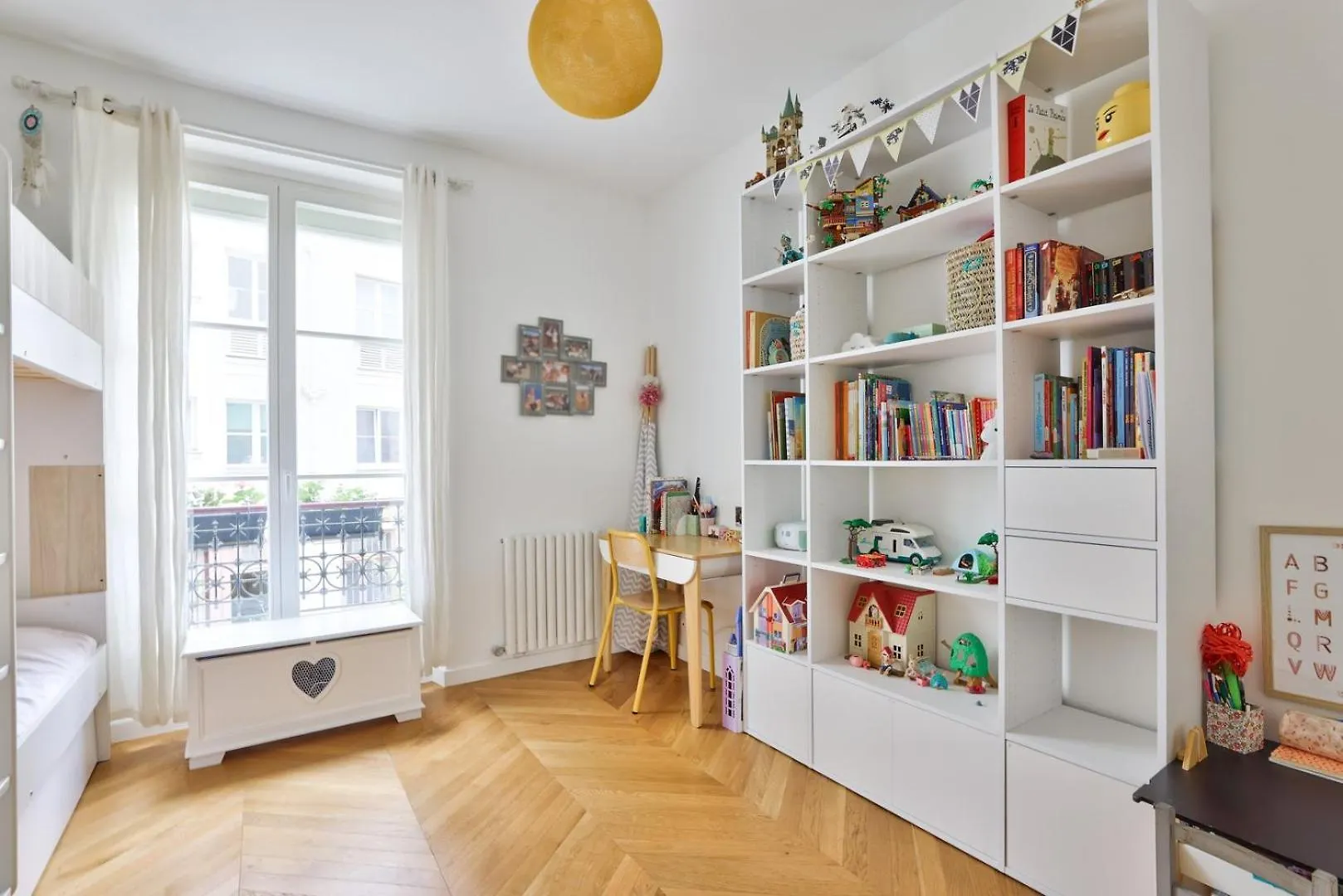 Bright Apartment In The Heart Of Le Marais Paris 0*,  France