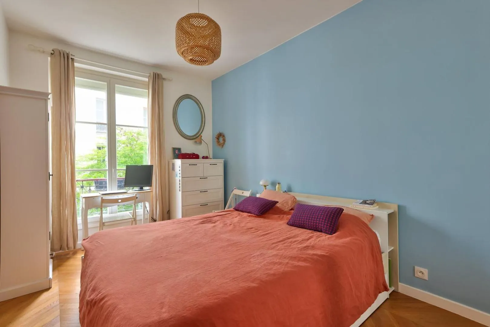 Bright Apartment In The Heart Of Le Marais Paris