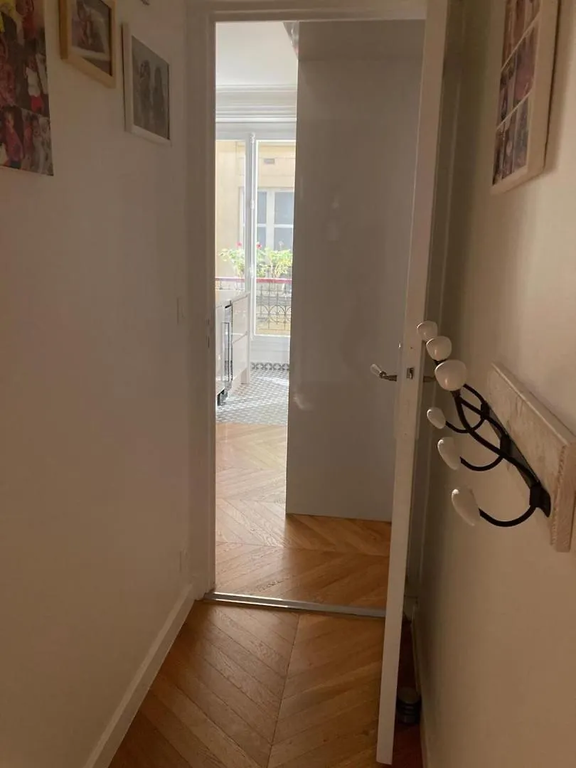 Bright Apartment In The Heart Of Le Marais Paris